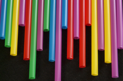 В Британии запустили в производство безвредный для планеты пластик