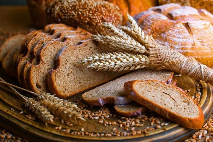 Долар за буханець: в Україні знову подорожчає хліб