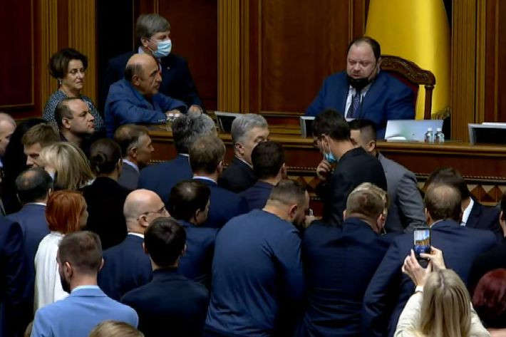 В Раде заявили, что депутаты могут обжаловать закон об олигархах из-за нарушения процедуры голосования