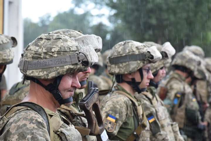 Литва передасть обмундирування українській армії