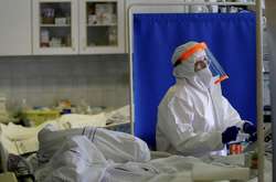 Головний санлікар розповів про атипові симптоми штаму «Дельта»