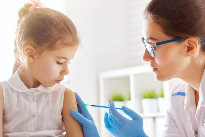 Чи потрібно вакцинувати дітей від Covid-19? Ізраїльський лікар дав відповідь