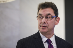 Глава Pfizer назвал условие окончания пандемии Covid-19 