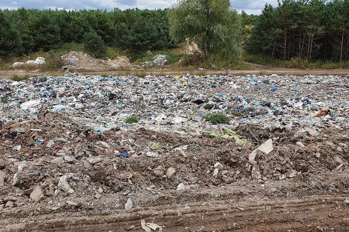 Екоцид під Києвом: сміттєвий полігон розрісся до катастрофічних масштабів (фото)