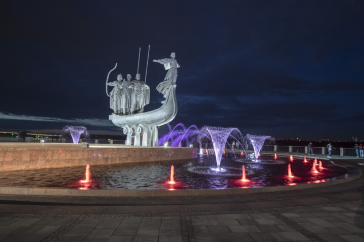 Сезон фонтанів у Києві продовжено на кілька днів