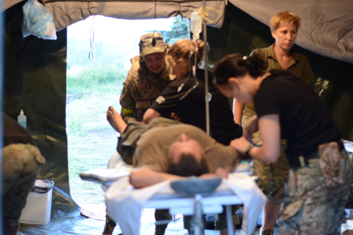 Боевики ранили на Донбассе двух украинских военных