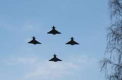 Винищувачі, які виконують функції повітряного патрулювання НАТО в країнах Балтії, сім раз ідентифікували і супроводжували військові літаки РФ