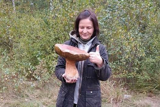 На Рівненщині знайшли гриба-велетня: заважив майже два кілограми (фото)