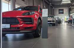 Ринок нових авто в Україні на грані кризи: склади порожні