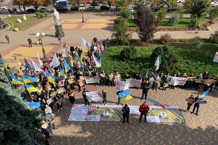Мегакладовища під Києвом не буде? Влада Борисполя ухвалила важливі рішення