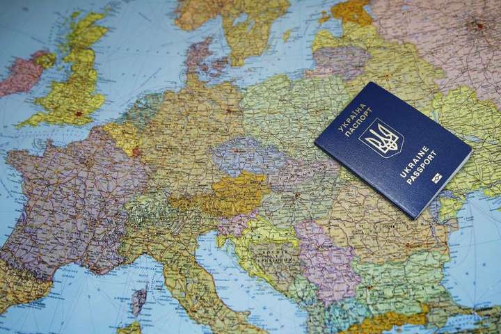 МЗС: Україна не отримувала від Євросоюзу інформації про скасування безвізу 