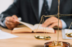 Как адвокат должен проводить первичный финмониторинг – новое положение Минюста