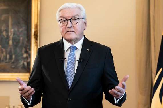 Президент Німеччини назвав фейком інформацію про скасування безвізу для України