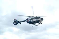 Поліцейський вертоліт Airbus Helicopters Н-145 доставив до Києва тяжких пацієнтів