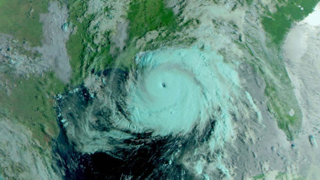 В Атлантике сформировался тропический шторм, который может перейти в ураган 