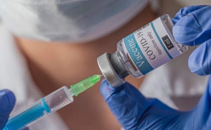 Минздрав рассказал, почему медики – не в перечне профессий для обязательной вакцинации 