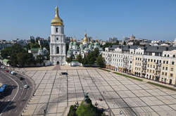 Софійська площа після знімання реклами, де авто дрифтували на великій швидкості
