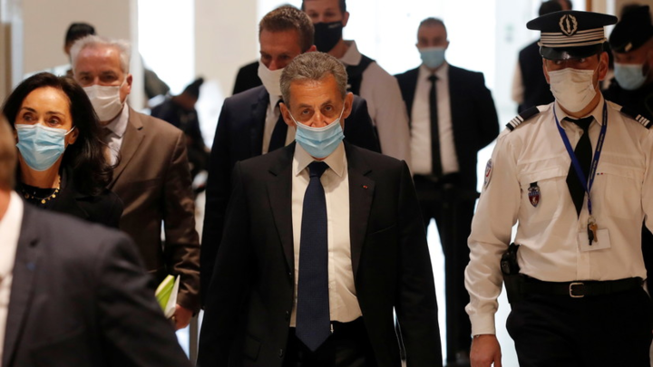 Экс-президента Франции Саркози приговорили к одному году тюрьмы 