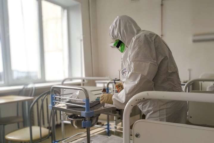 Добовий приріст Covid-інфікованих в Україні перевищив 12 тисяч