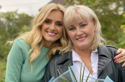 Певица Ирина Федишин вместе с мамой