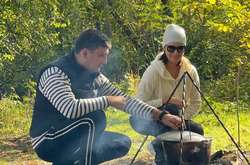 Гройсман показав, як проводить вихідні із дружиною (фото)