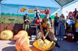 У Кропивницькому обрали найбільшого гарбуза (відео)