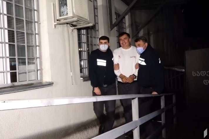 «Миша будет свободным». Адвокат Саакашвили рассказал о возможном помиловании экс-президента