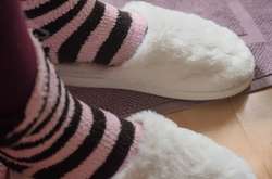 Американец хочет отсудить у жены $80 тысяч из-за разбросанных тапочек