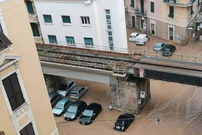 В Італії призупинили місцеві вибори через дощі та повені