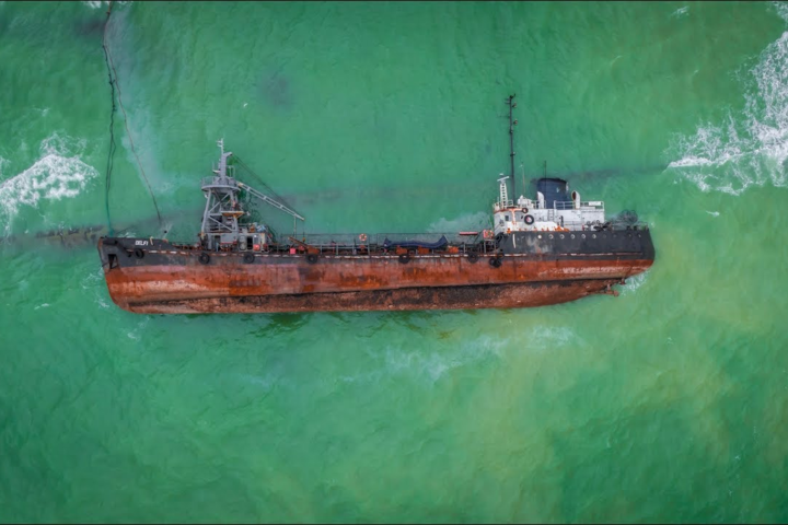 Дело танкера Delfi: командир корабля охраны получил подозрение 
