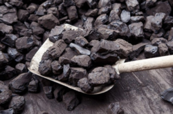 «Уголь должен быть заготовлен – 2 млн 800 тыс. тонн. На складах – 780 тыс. тонн. То есть треть», – Грйосман