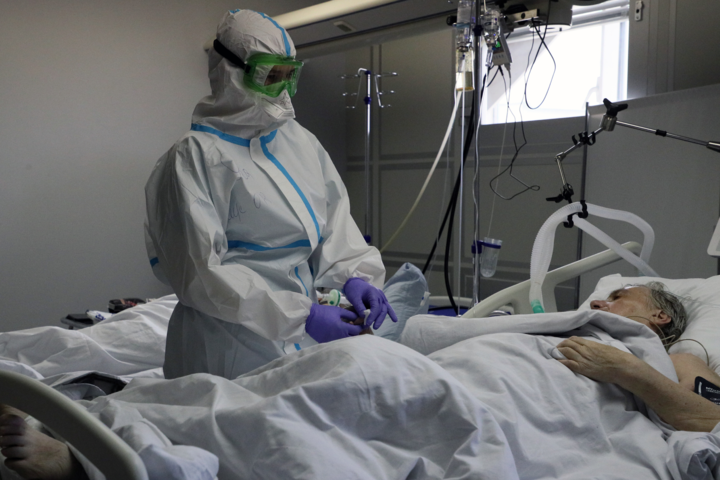 Вспышка Сovid-19: за сутки с коронавирусом госпитализировали почти четыре тысячи украинцев 