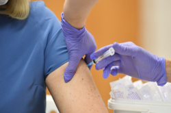 Еще более 117 тысяч украинцев получили прививку от коронавируса