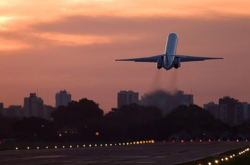  США продлили запрет на полеты в ряд областей Украины 