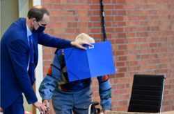 Підсудний у залі суду