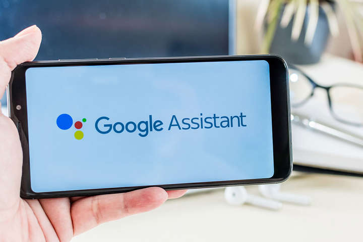 Користувачеві вже не потрібно буде кожен раз вимовляти &laquo;Окей, Google&raquo;, щоб взаємодіяти з Google Assistant. - Google відмовиться від тригер-фрази «Окей, Google»