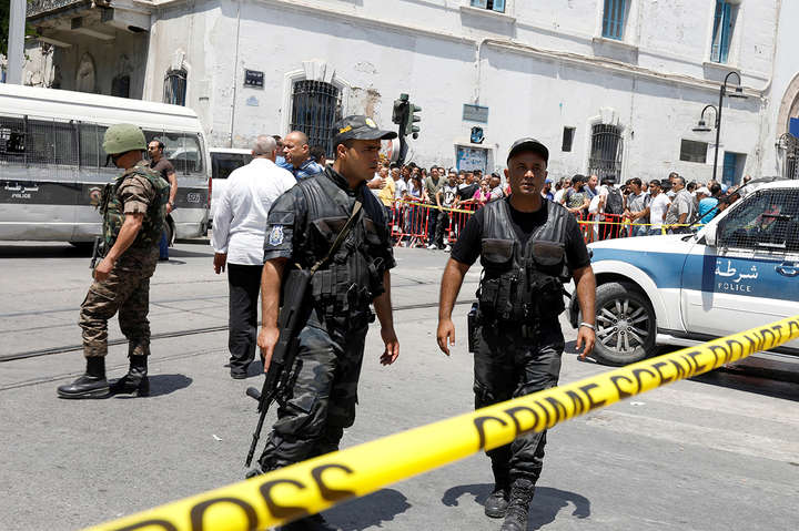 В Тунісі зіткнулися два поїзди: понад 30 постраждалих