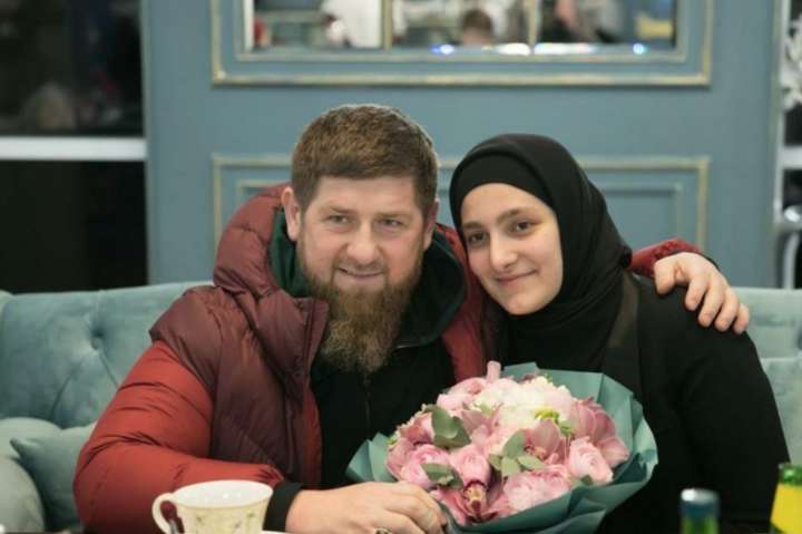 Міністром культури Чечні стала 22-річна донька Кадирова (фото)