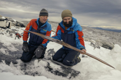 На горе в Норвегии нашли лыжи, которым 1300 (фото, видео)