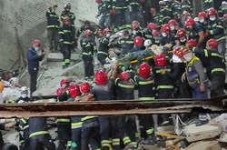 У Грузії з-під завалів підняли тіло загиблої жінки