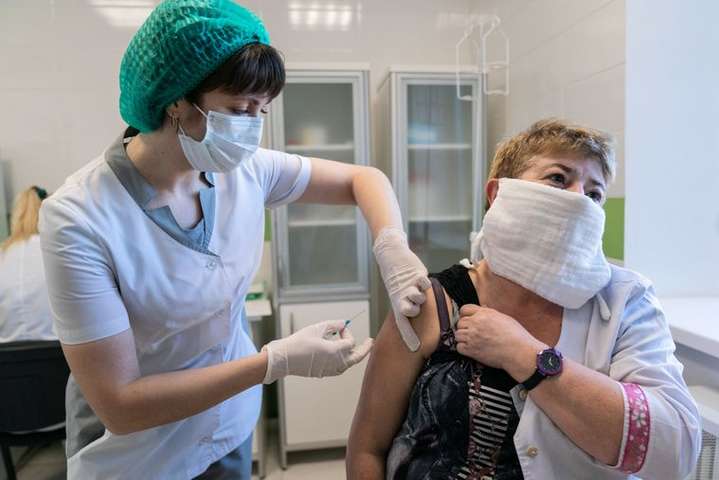 За день в Україні вакцинували проти коронавірусу майже 150 тисяч осіб