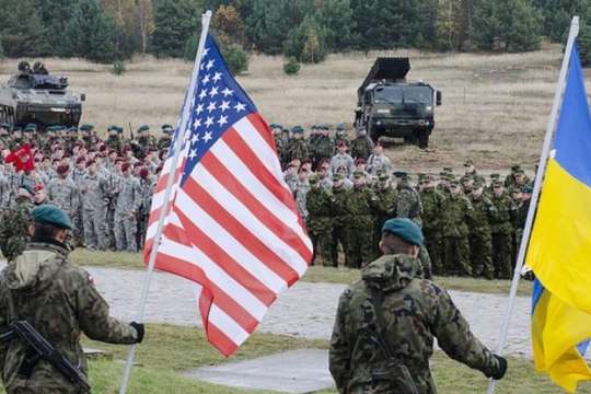 Ексглава МЗС пояснив, чому Україні не треба просити статусу союзника США поза НАТО