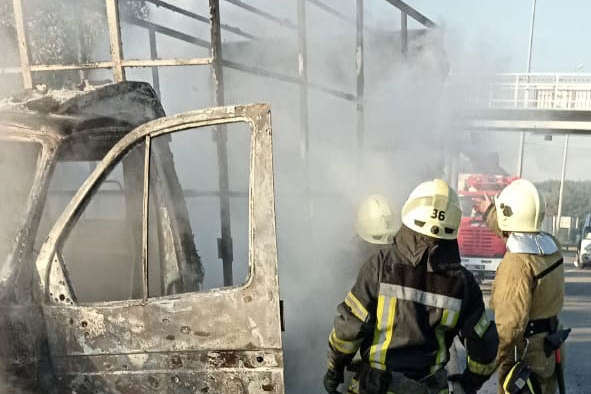 На трасі Київ–Чоп згоріла вантажівка (фото)