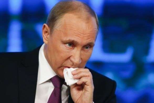 Путін захворів: стан президента Росії обговорювали на нараді