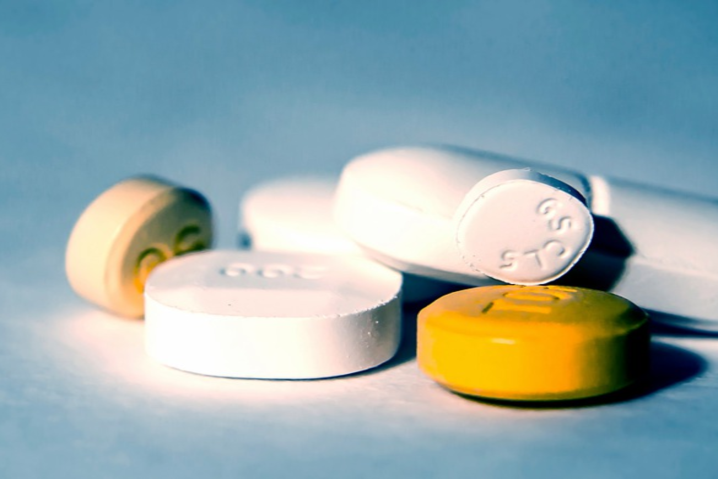 У США компанія, що розробила пігулки від Covid-19, завищила вартість ліків у сорок разів 