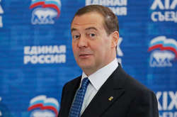 Медведеву поручили озвучить позицию Путина?