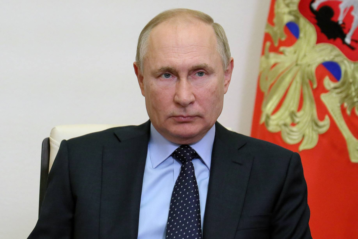 Путин заболел: состояние президента России обсуждали на совещании