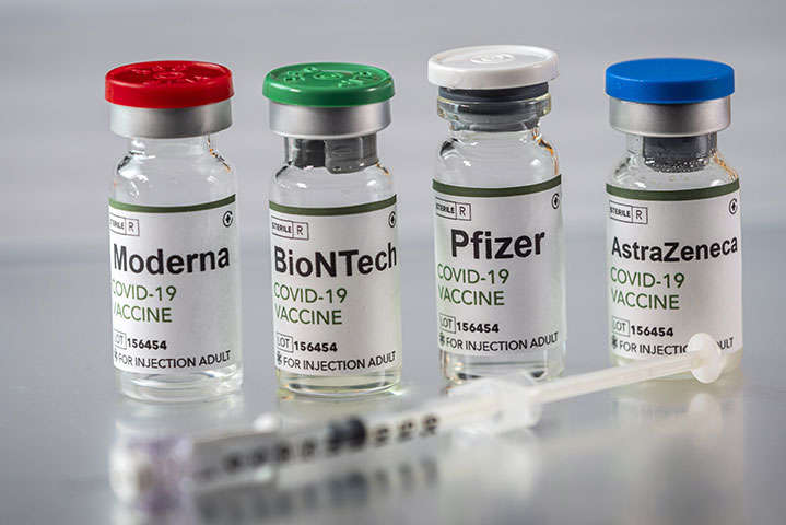 Pfizer чи CoronaVac? Чим найбільше вакцинувалися українці (документ)