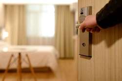 Труп чоловіка виявили колеги