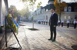 Зеленський на Михайлівській площі вшанував загиблих українських захисників (фото)